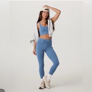 Vuori Women's Daily Pocket Leggings LIGHT FRENCH BLUE Size Small